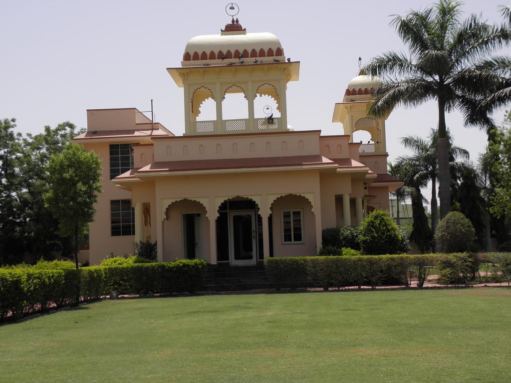 Juesta Rajputana Resort & Convention Centre, Udaipur Extérieur photo